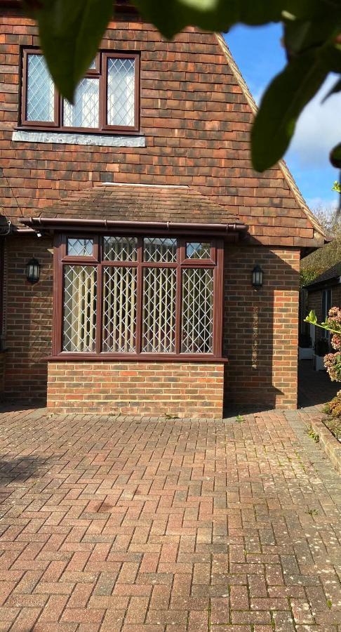 Beautiful Bexhill Cottage With Garden 3 Mins Walk To Beach 외부 사진