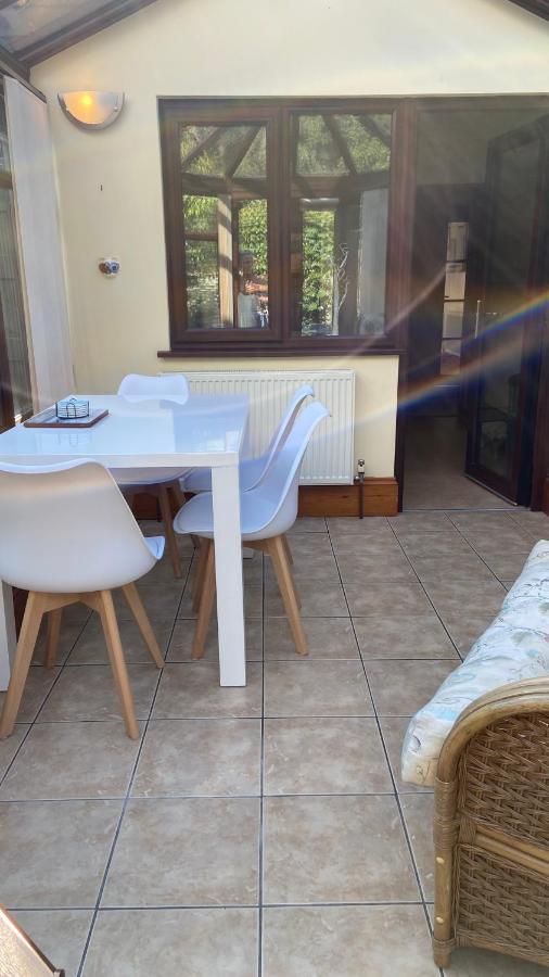 Beautiful Bexhill Cottage With Garden 3 Mins Walk To Beach 외부 사진