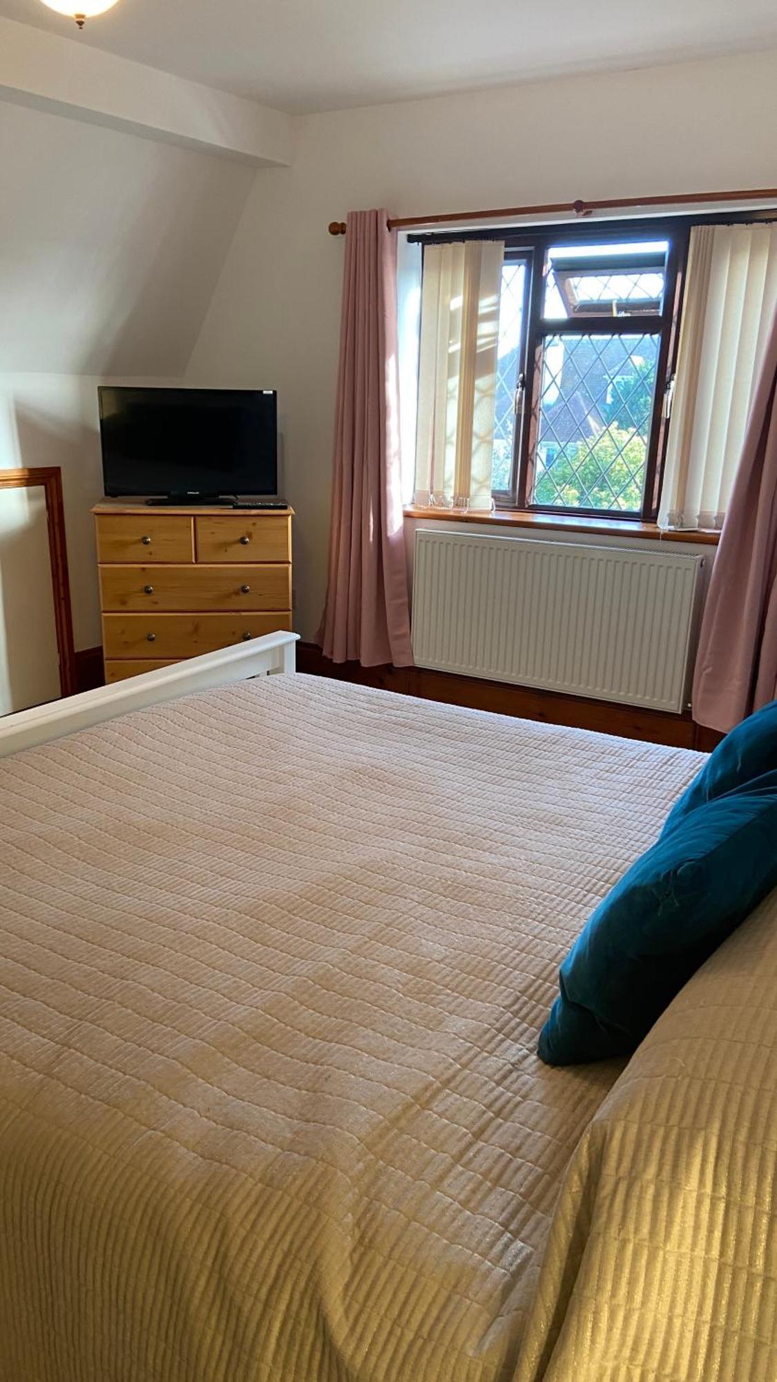 Beautiful Bexhill Cottage With Garden 3 Mins Walk To Beach 외부 사진