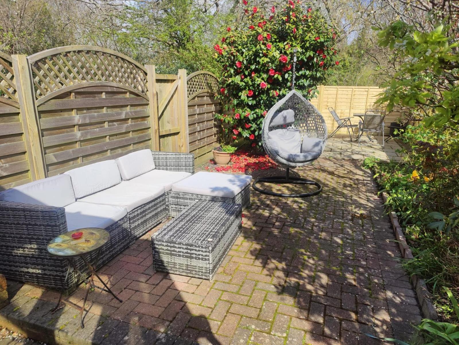 Beautiful Bexhill Cottage With Garden 3 Mins Walk To Beach 외부 사진