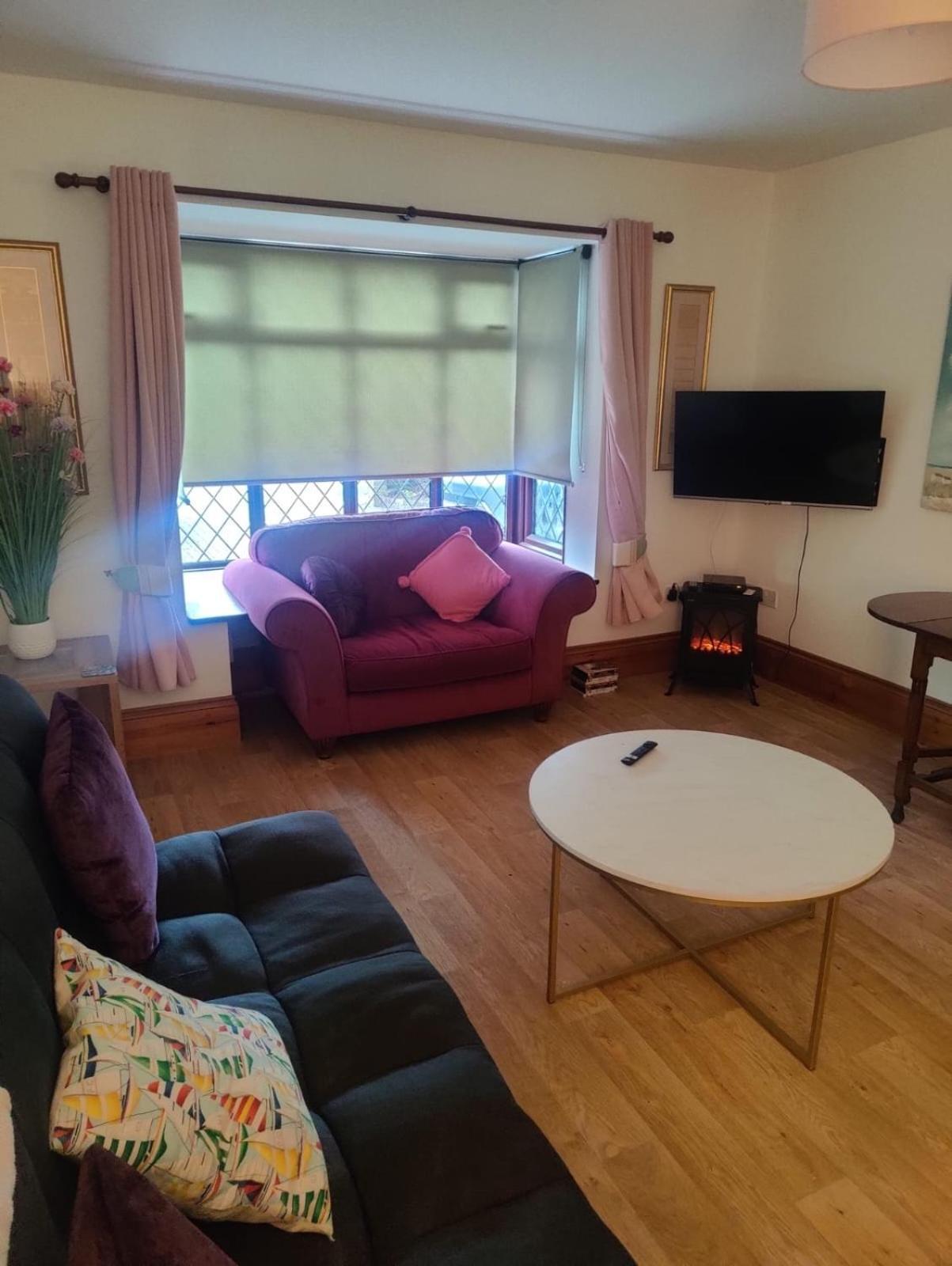 Beautiful Bexhill Cottage With Garden 3 Mins Walk To Beach 외부 사진